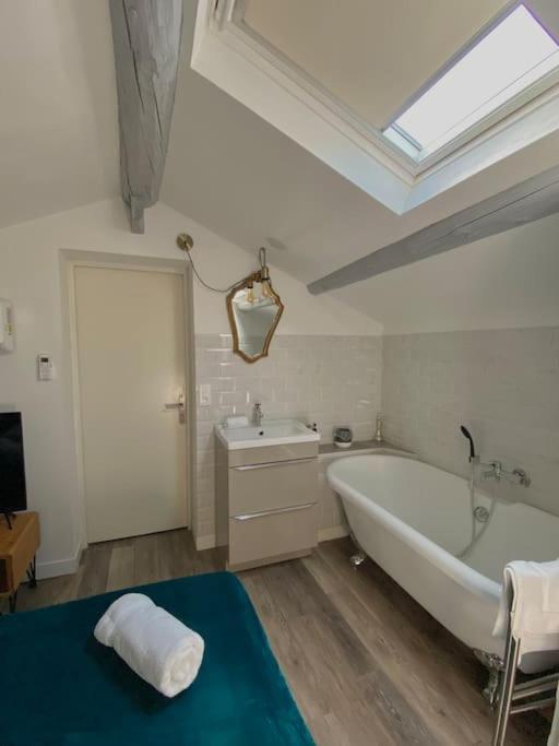 Loft Evasion - Terrasse & Garage Proche Centre Holiday home *